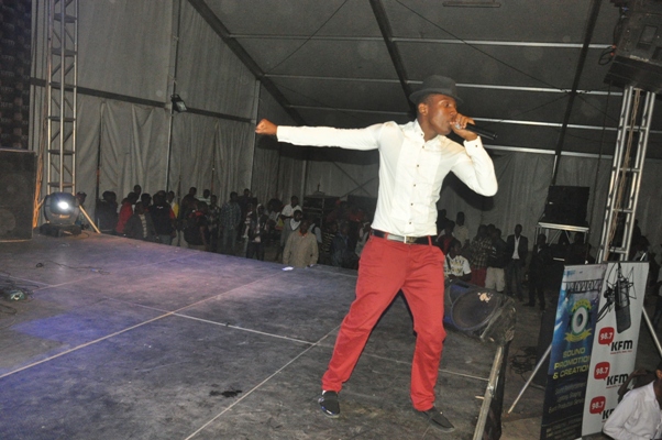 UImuhanzi Christopher wo muri Kina Music aririmba