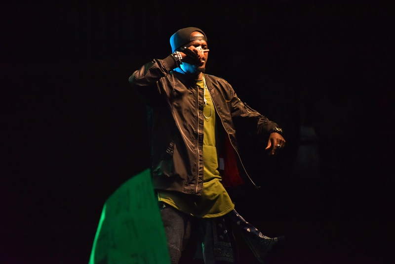 Uyu mugabo yerekanye ko ashoboye mu gusukiranya amagambo bya gihanga