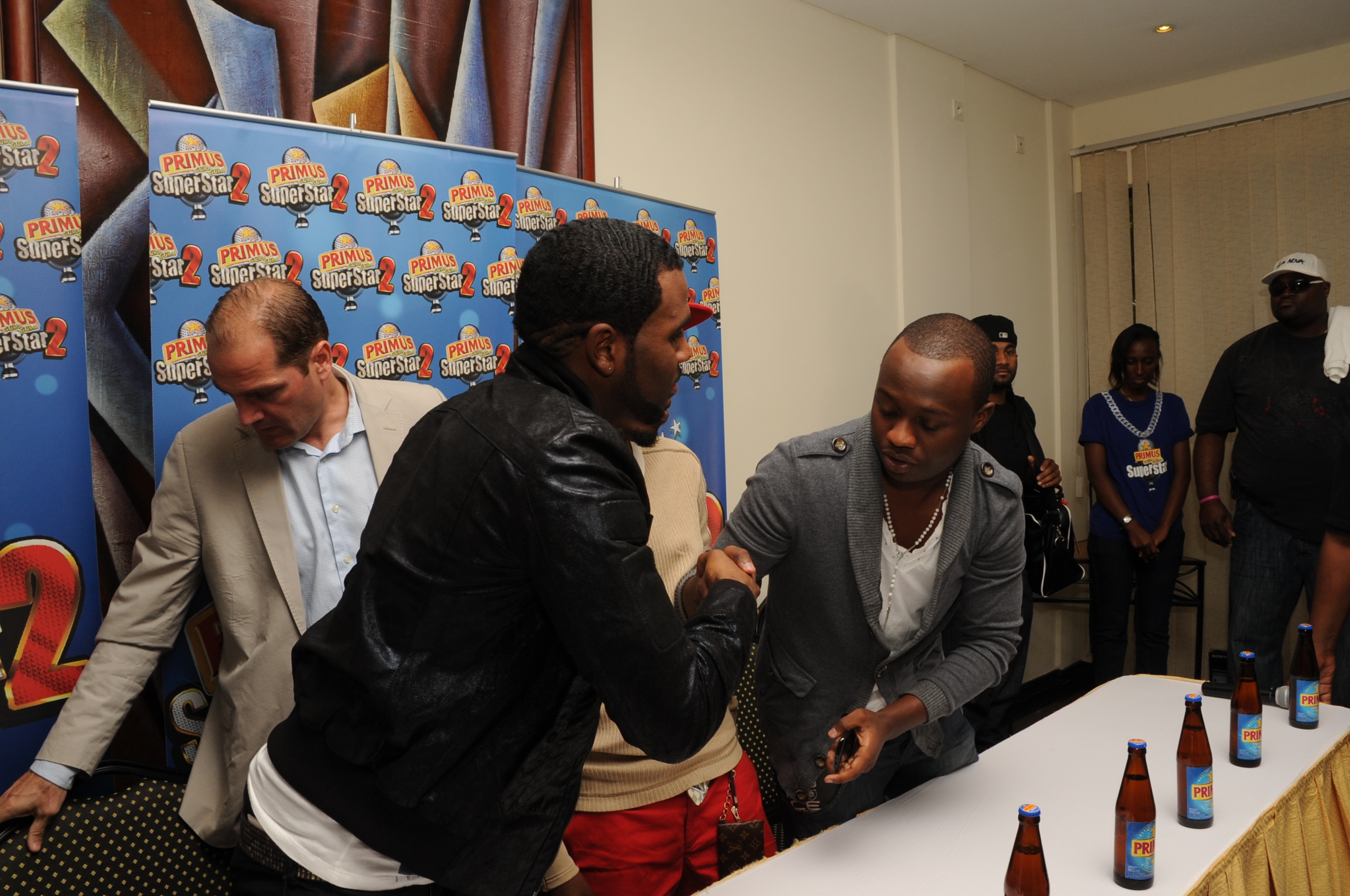 King James asuhuza Jason Derulo