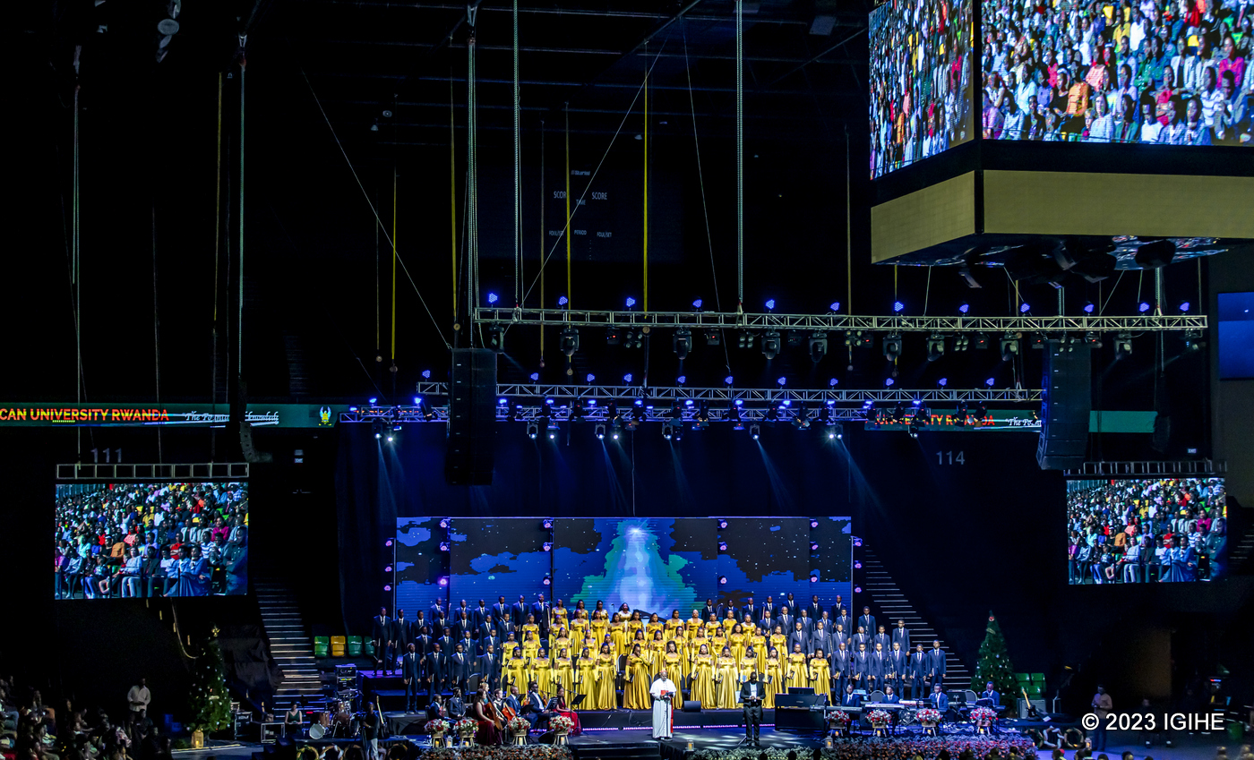 Chorale de Kigali yatangiye igizwe n’abagabo gusa kugeza mu 1987 ubwo abari n’abategarugori ba mbere binjiragamo