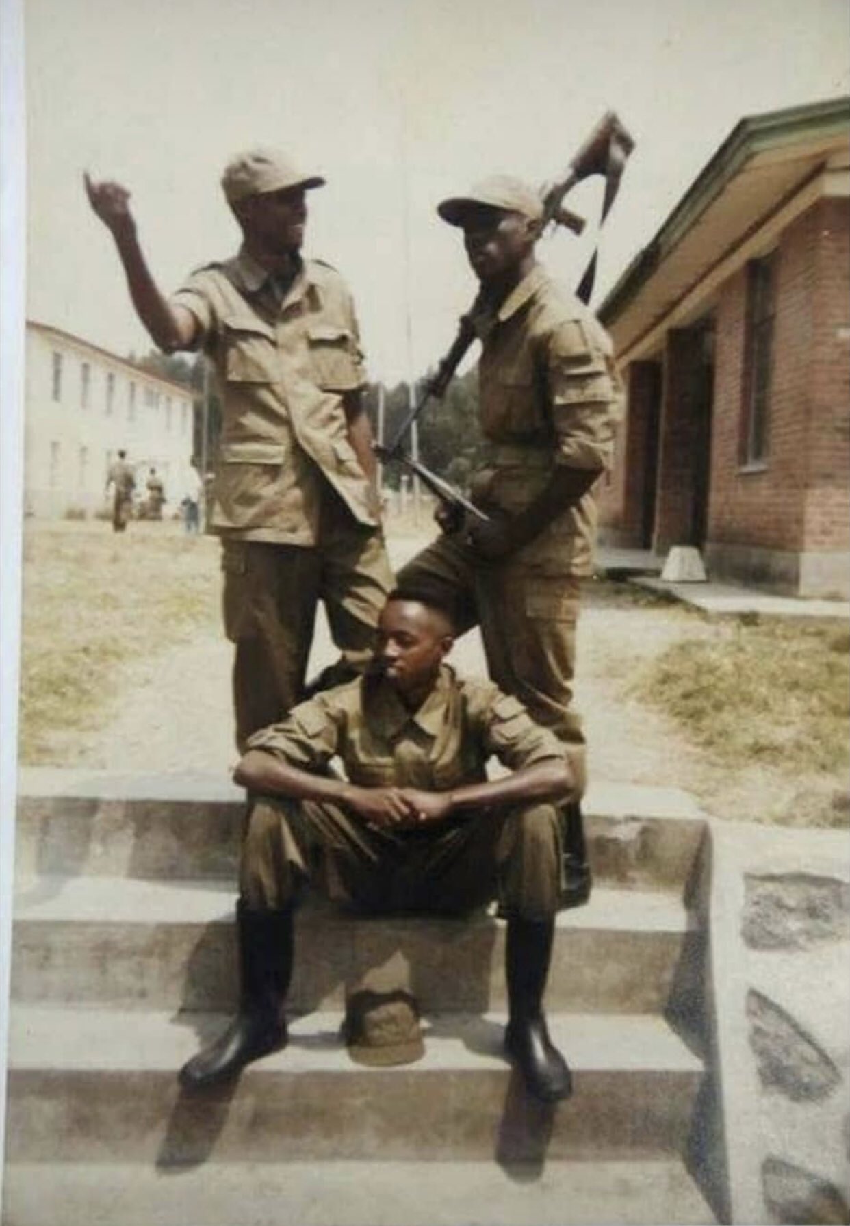 Bemeye guhara ubusore bwabo, biyemeza kujya gutabarira igihugu