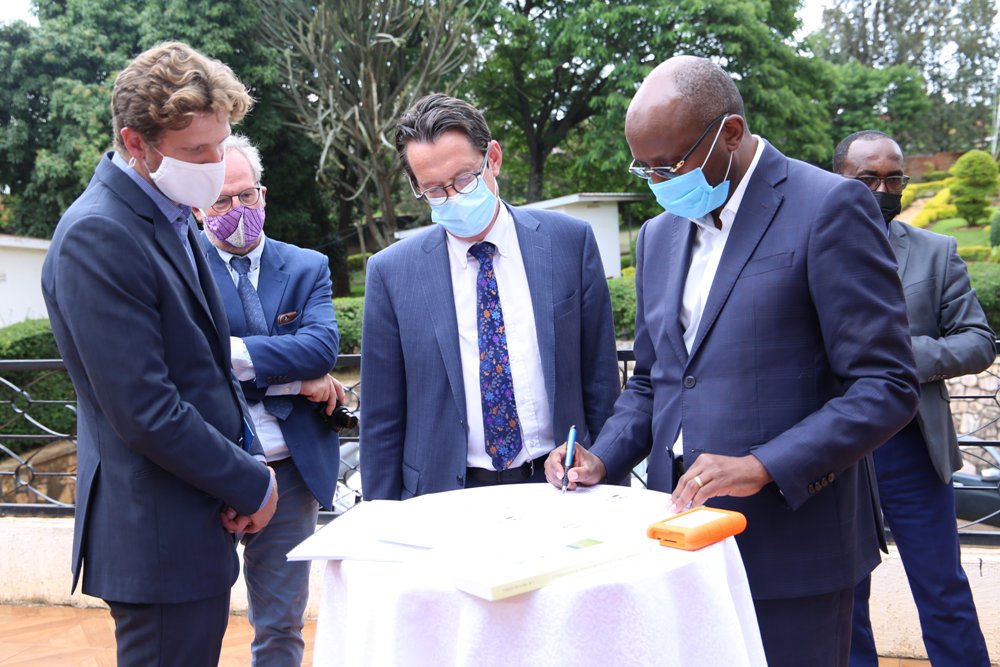 Ambasaderi Masozera yavuze ko u Rwanda rwizeye ko n'undi murage warwo ubitse mu Bubiligi uzasubizwa
