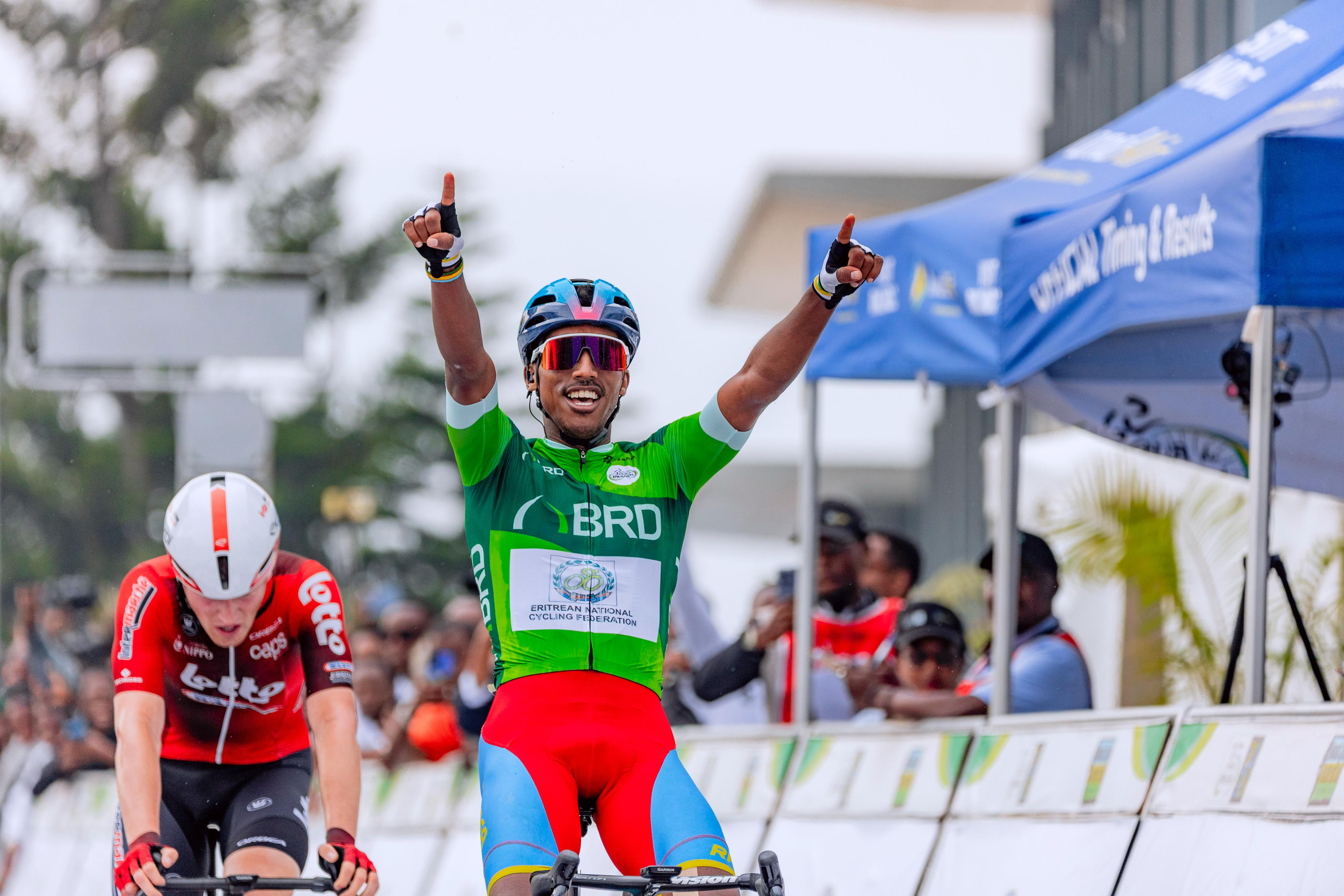 Umunya-Eritrea Henok Mulubrhan yakuye Abanyafurika mu isoni, yegukana Agace ka Munani ka Tour du Rwanda 2026