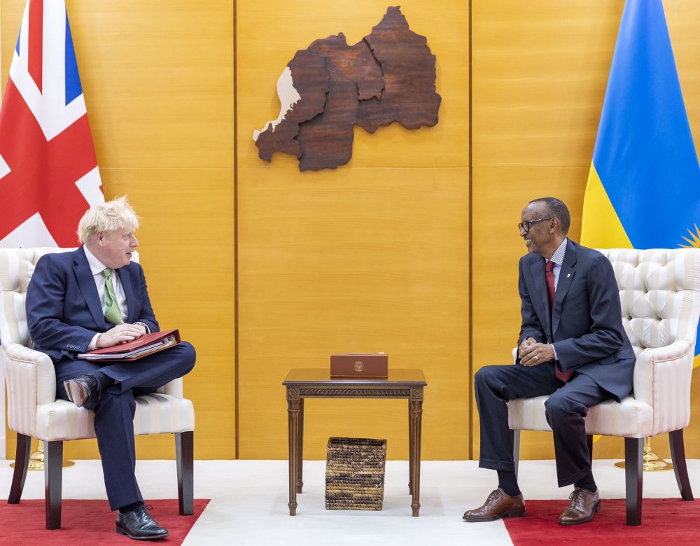 Ubwo yari i Kigali, Boris Johnson yagiranye ibiganiro na Perezida Kagame
