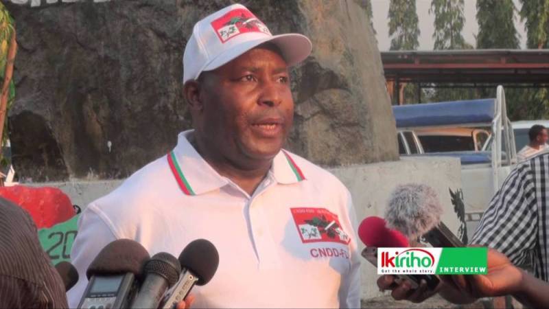 Gen Evariste Ndayishimiye nawe ari mu bahabwa amahirwe kuko anakunzwe cyane n'abaturage
