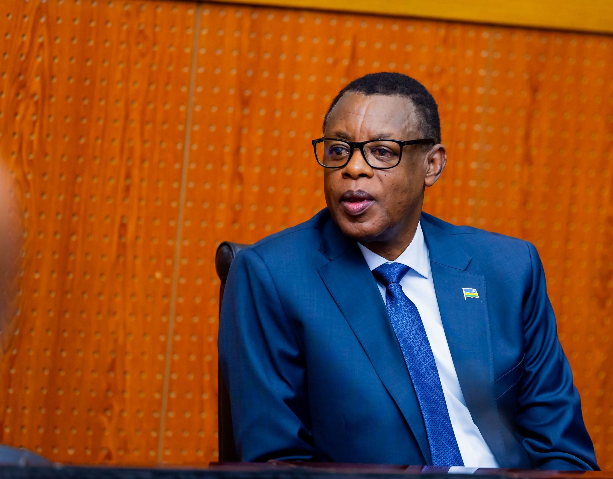 Gen (Rtd) James Kabarebe, yagaragaje ko imitekerereze y’ubupfapfa ariyo yihishe inyuma yo kohereza Ingabo za Afurika y'Epfo  kurwana mu Burasirazuba bwa RDC