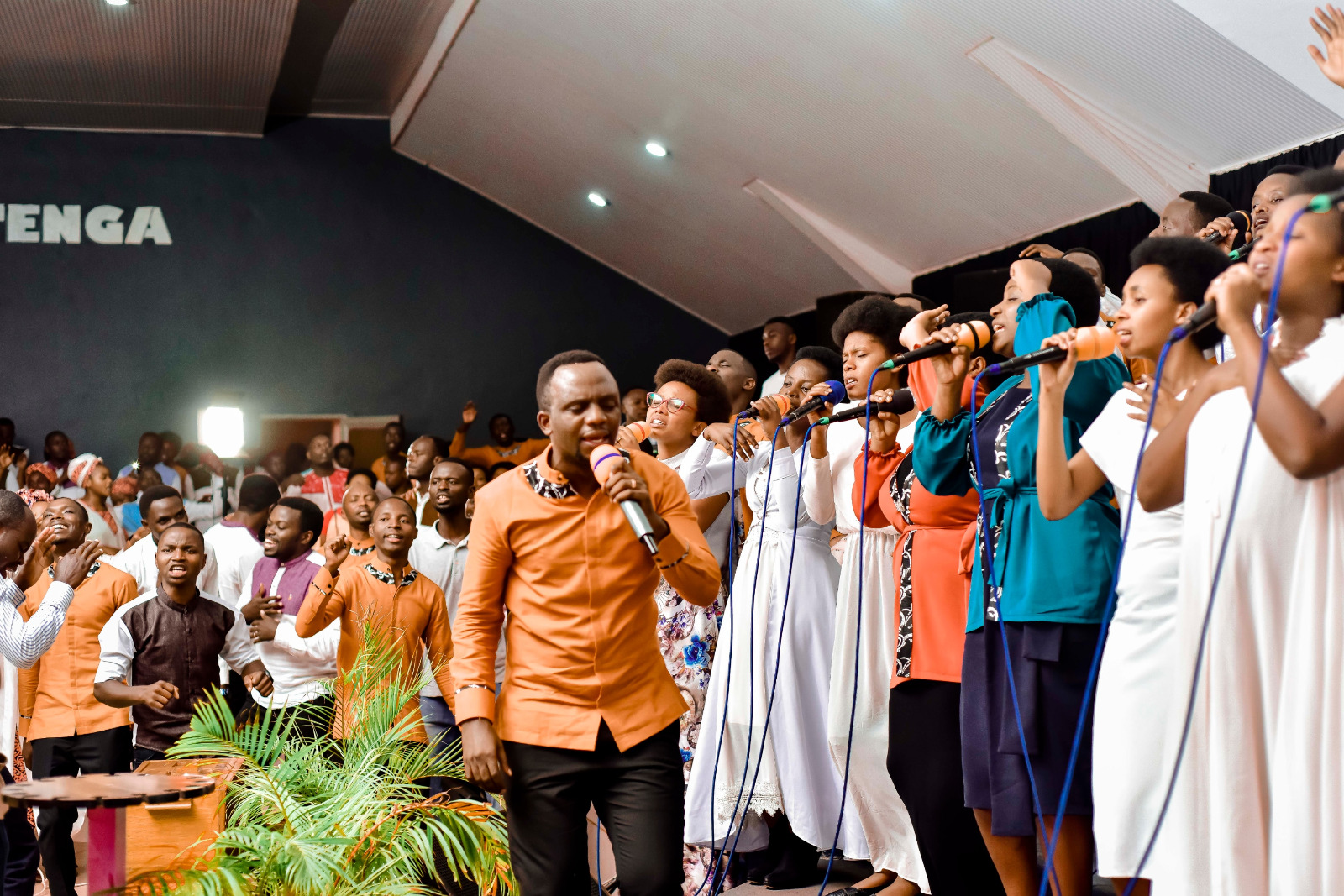 Holy Nation Choir ni imwe mu makorali akomeye