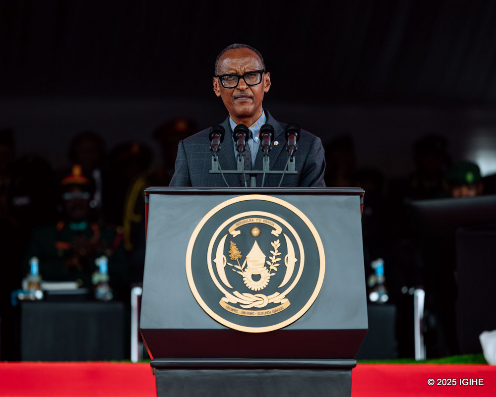 Perezida Kagame yashimiye abahisemo kwinjira mu gisirikare, yemeza ko ari umwuga w'icyubahiro