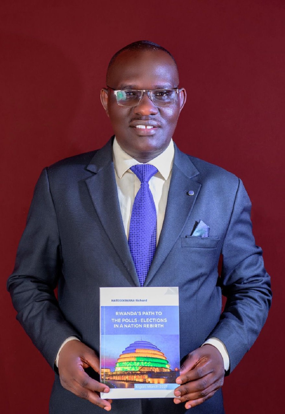 Hategekimana Richard yanditse igitabo kivuga ku matora y'u Rwanda, agamije gucecekesha abanyamahanga baharabika ibyiza by'u Rwanda