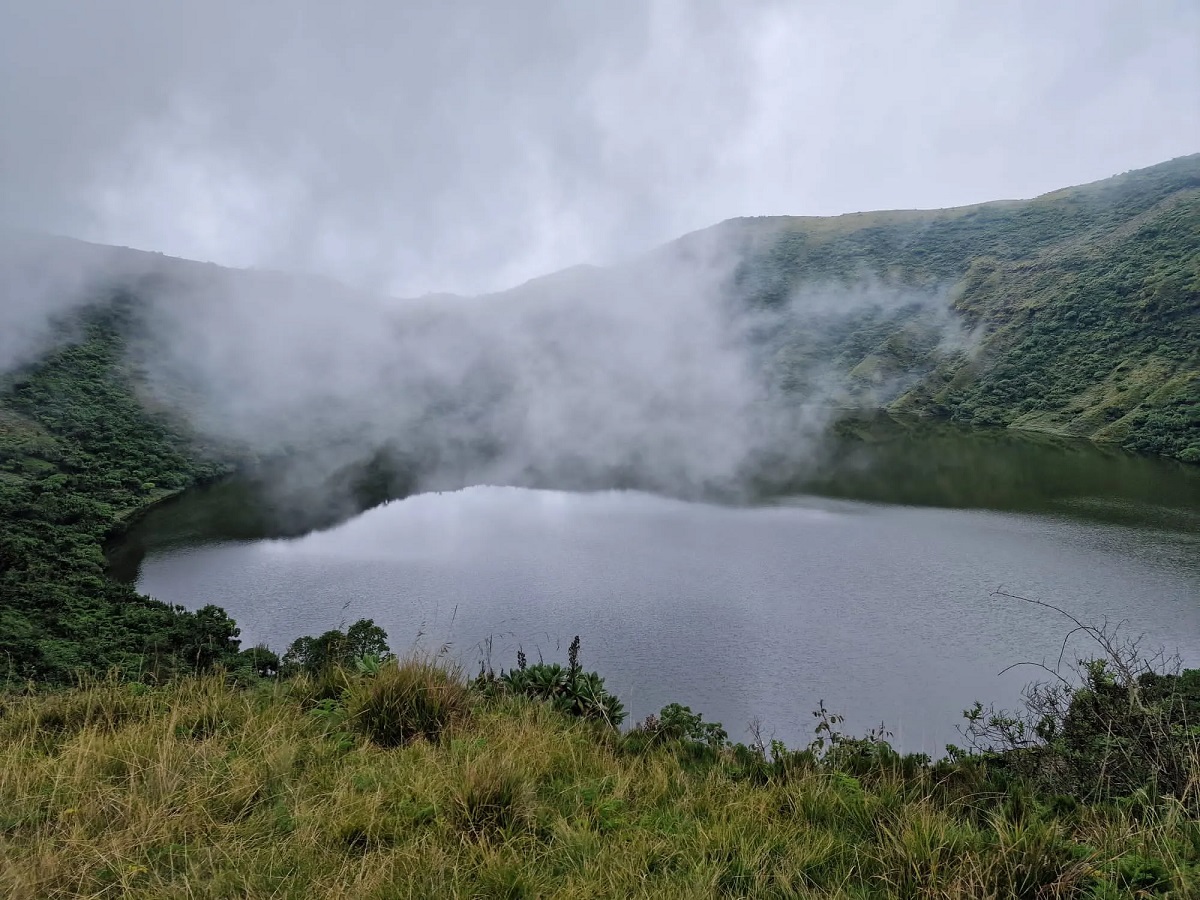 Ikiyaga kiri kuri Bisoke gisurwa n'abantu bakunda gukora Hiking