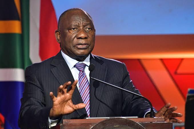 Perezida Ramaphosa asanga abimukira ntaho bahuriye n’ibibazo bya Afurika y’Epfo