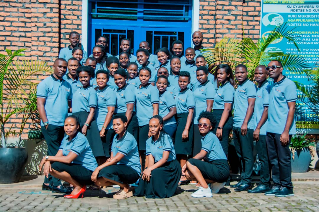 Izi ndirimbo zashyizwe hanze n'amakolari zigamije gufasha Abanyarwanda muri iki gihe cyo Kwibuka