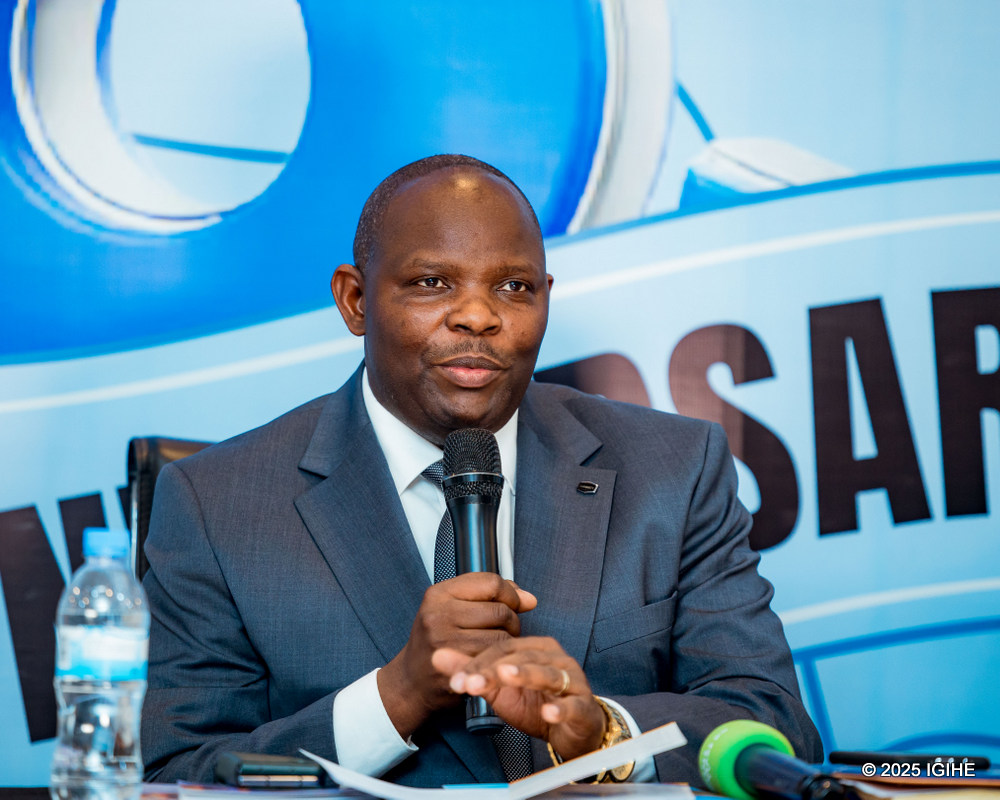Umushumba w’Itorero rya ADEPR, Ndayizeye Isaie, yasobanuye ko guha inshingano abagore ari ikintu kizafasha itorero