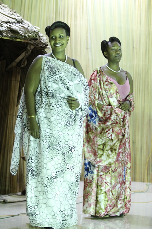 Na nyuma y'umwaduko w'abazungu, Abanyarwandakazi bakomeje gutega amasunzu...