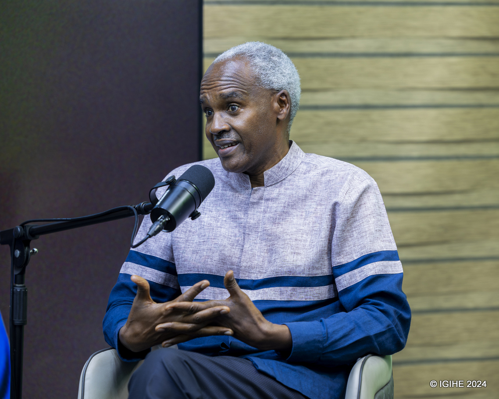 Amb Dr Charles Murigande yasobanuye uko Abanyarwanda bakwiye gushima Imana