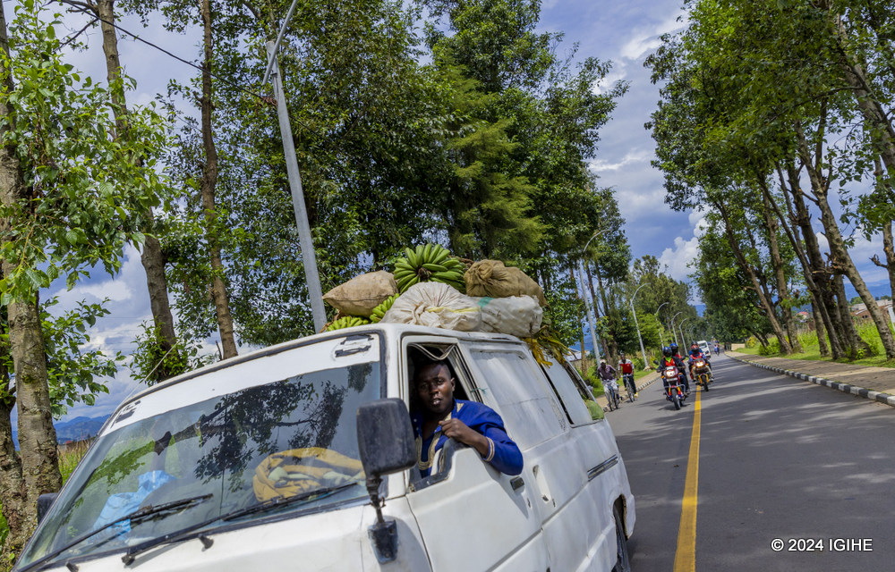 Uruhare rw’abashoferi mu rwego rw’umurimo mu Rwanda ni ntagereranywa