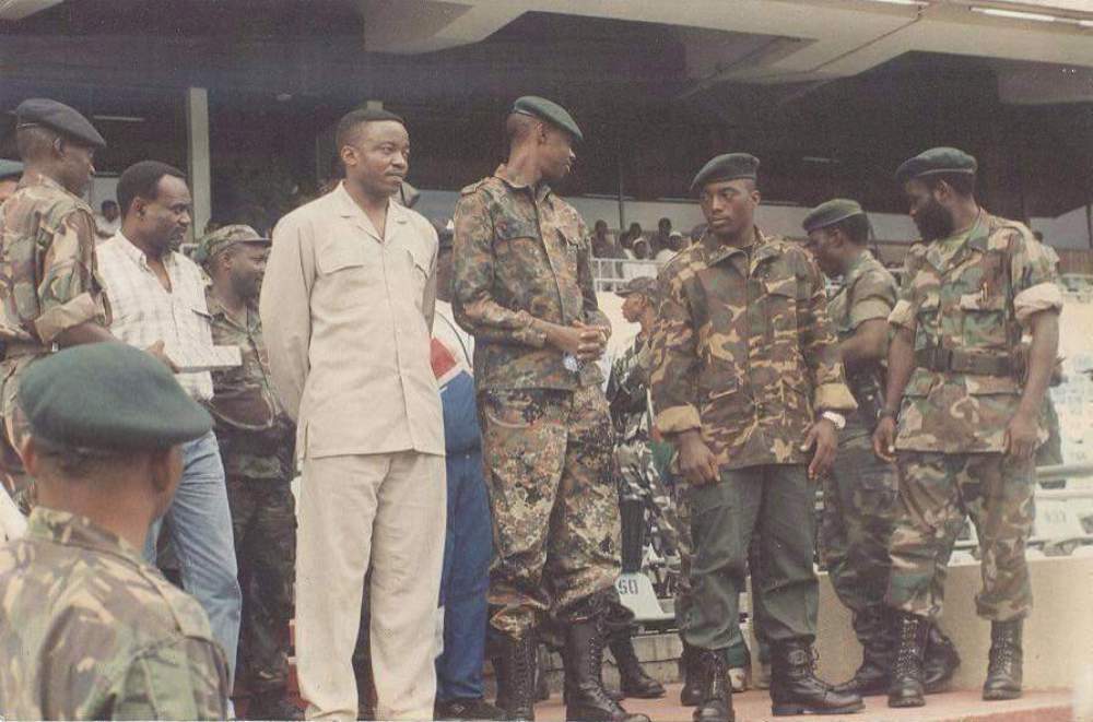James Kabarebe (wa Gatatu uhereye iburyo) yabaye Umugaba w'ingabo za Congo