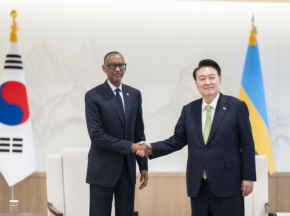 U Rwanda na Koreya byagiranye amasezerano arimo ayo koroshya ubuhahirane