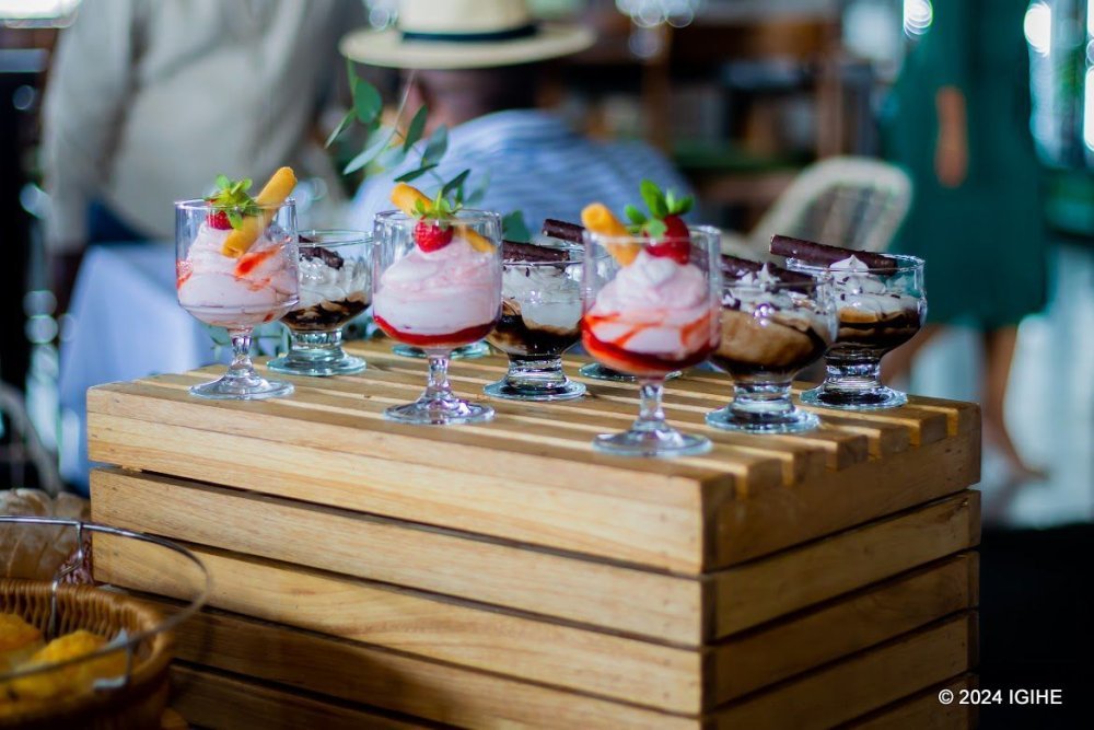 Mousse zitegurwa mu mafunguro ya dessert