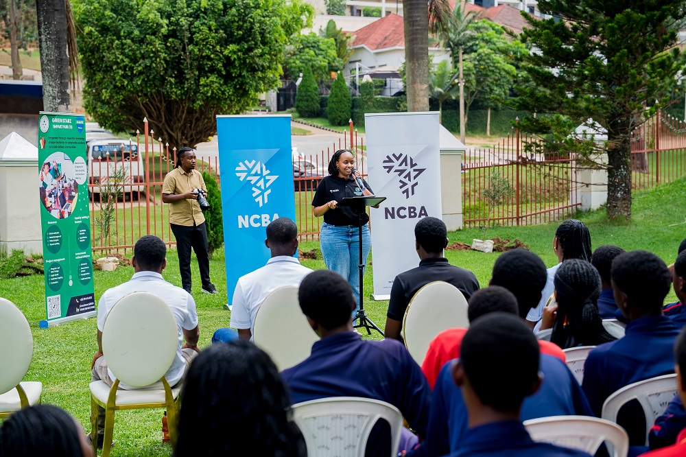 NCBA Bank Rwanda yeretse abanyeshuri ba Excella High School, uruhare bagira mu kurengera ibidukikije