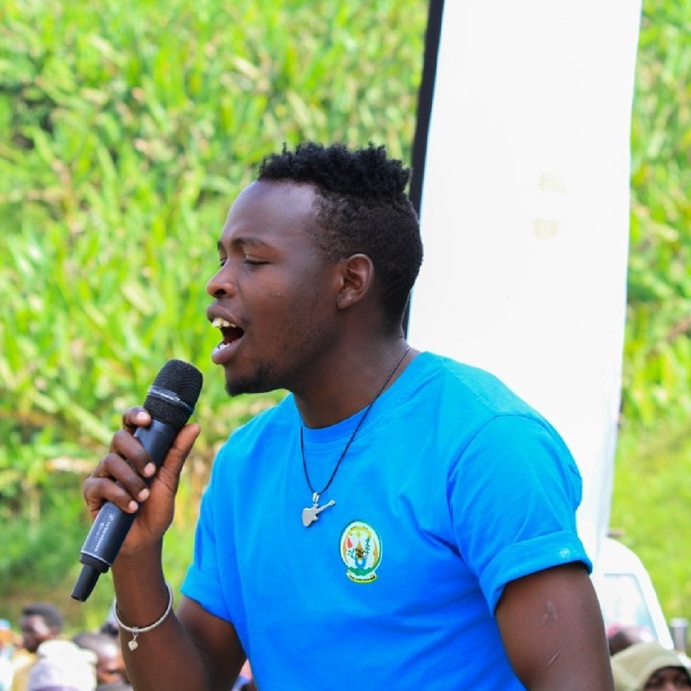 Nganzo aririmba mu bukangurambaga bwa Baho Neza nyuma yo gutsinda muri Art Rwanda-Ubuhanzi