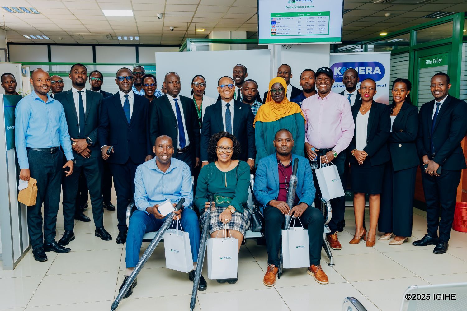 Iki gikorwa cyitabiriwe n'abakozi b'iyi banki n'abakiliya bayo