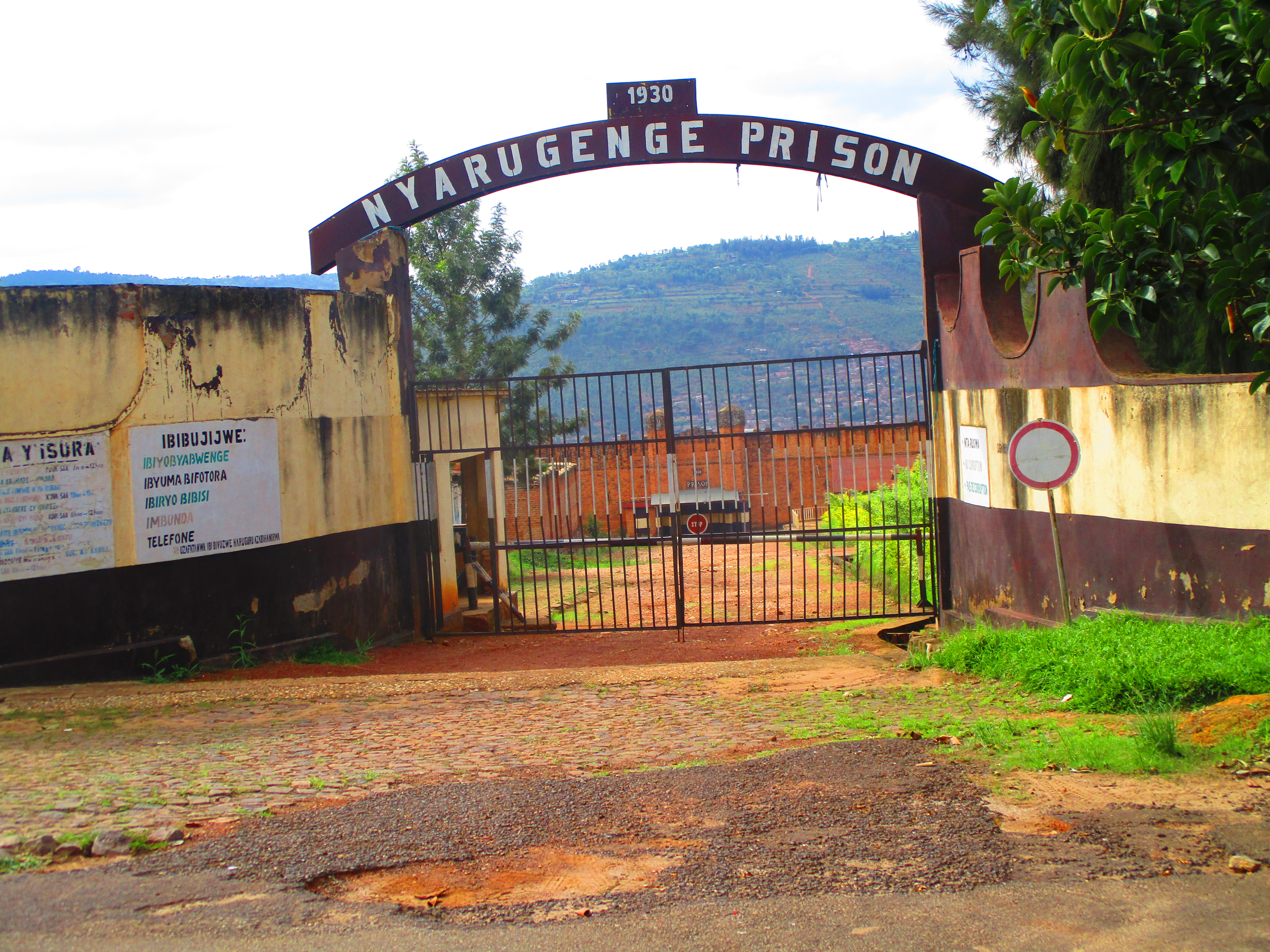 Gereza ya 1930 yabaye icumbi rya benshi mu bagerageje kubangamira iterambere ry'u Rwanda, gusa Perezida Kagame yagiye anyuzamo bamwe akabaha imbabazi