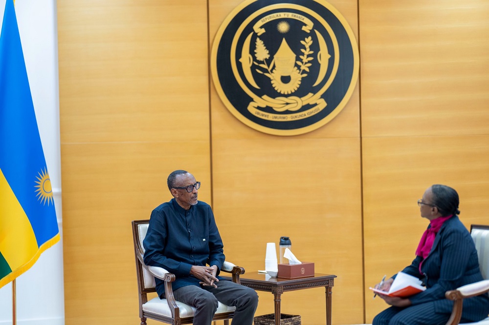 Perezida Kagame yabwiye Mokoena ko SADC yagombaga gukorana na EAC