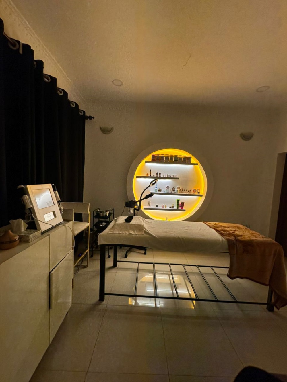 Persian Beauty Spa and Laser Center itanga serivisi za massage