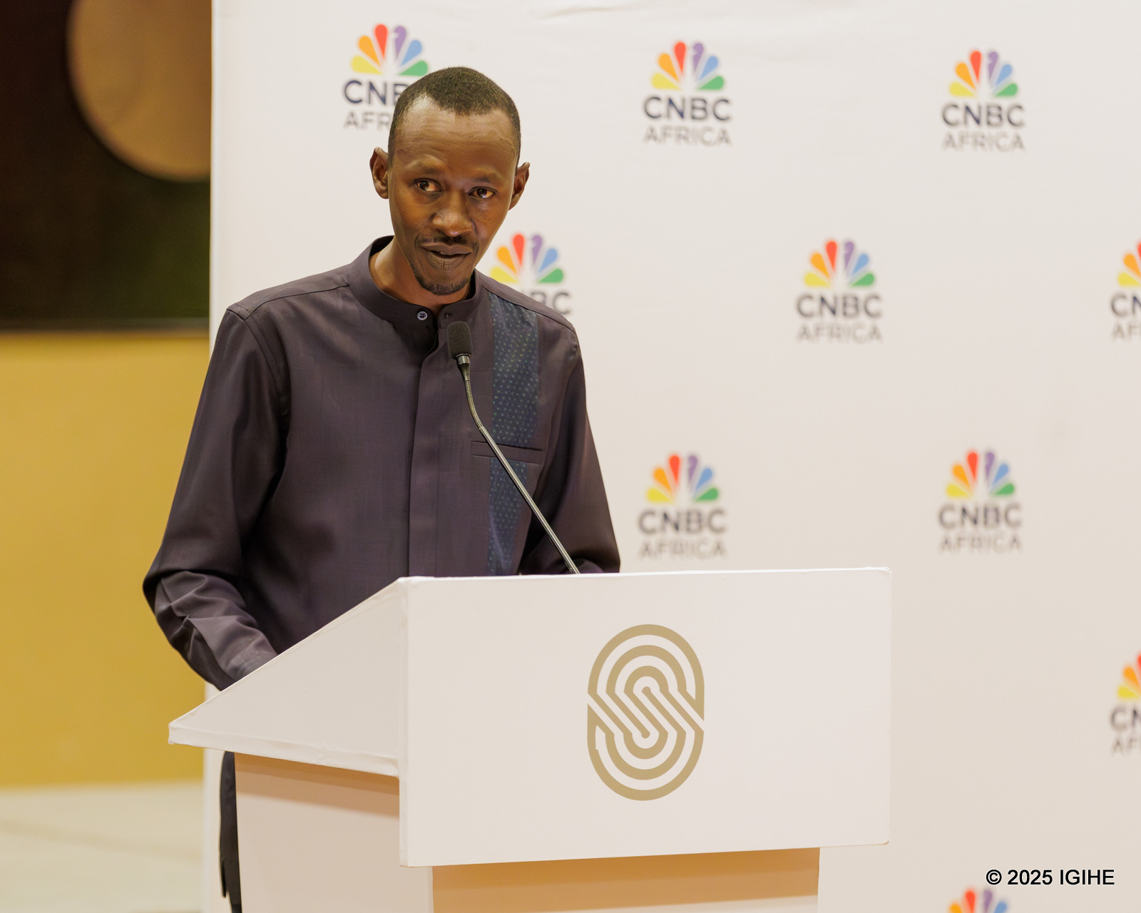Nick Barigye yibukije abakinnyi ba Golf ko bagomba gukina ariko banaganira ku cyateza imbere ubukungu bwabo n'ubw'igihugu