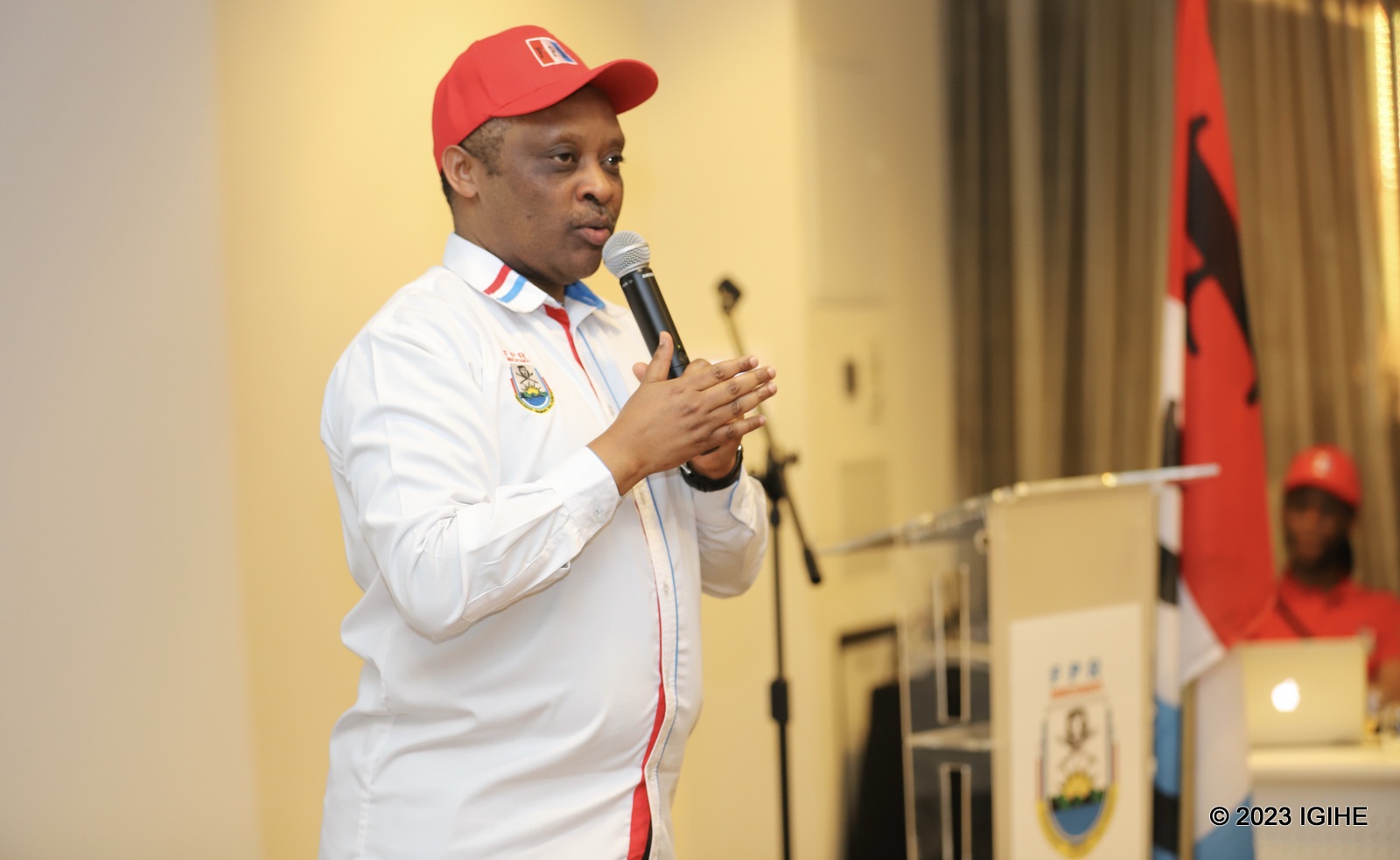 Ambasaderi Shyaka yavuze ko FPR Inkotanyi idasaza, asaba urubyiruko kugendera ku mahame yayo