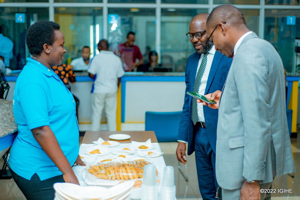 Prime Insurance irashishikariza abakiliya bayo gukoresha ikoranabuhanga mu kwaka serivisi zayo