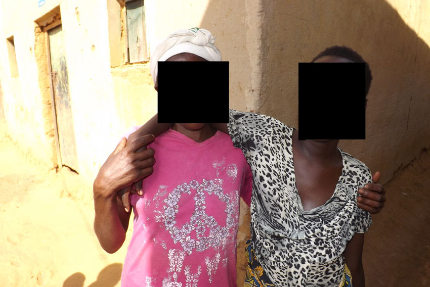 We n’umukobwa we bakorana akazi ko kwigurisha nk’umwuga ubatunze (Ifoto/Irakoze R. Izuba Rirashe)
