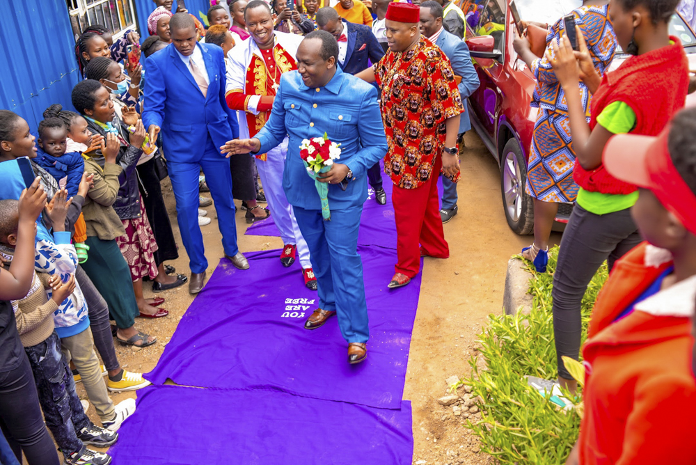 Bishop Rugagi yinjira mu rusengero yabwirijemo ijambo ry'Imana