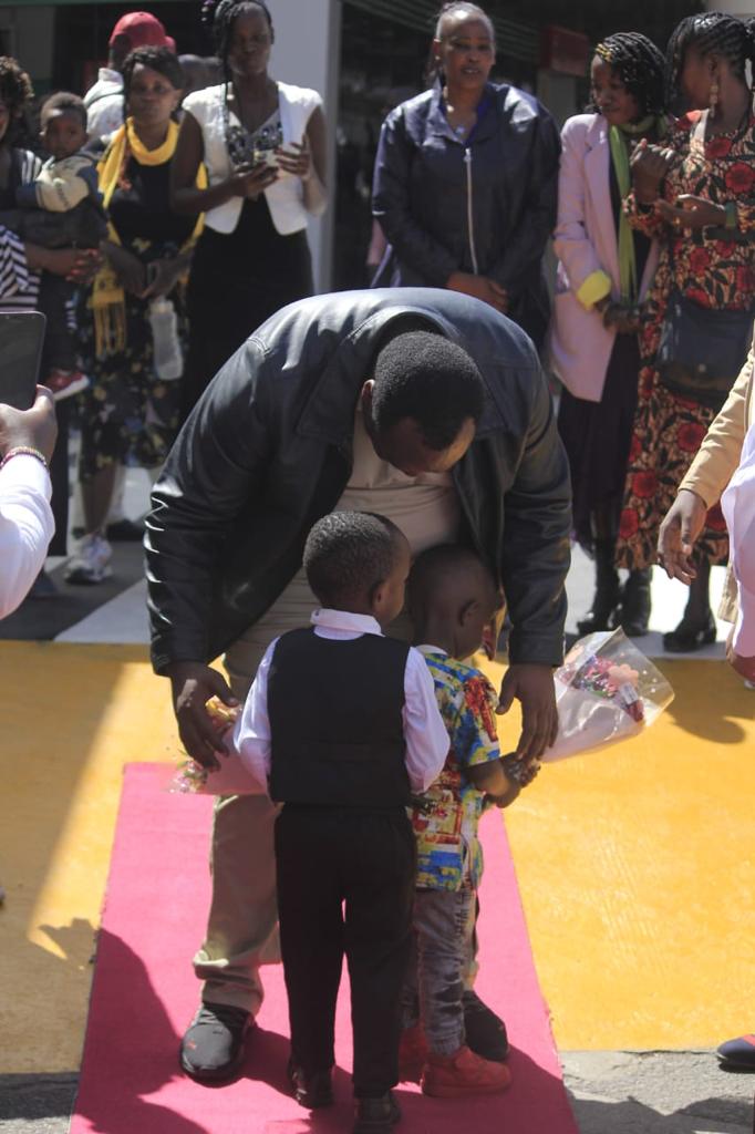 Bishop Rugagi yahawe ikaze n'abana i Nairobi