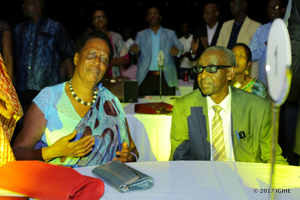 Ababyeyi ba Patient Bizimana bari bahari