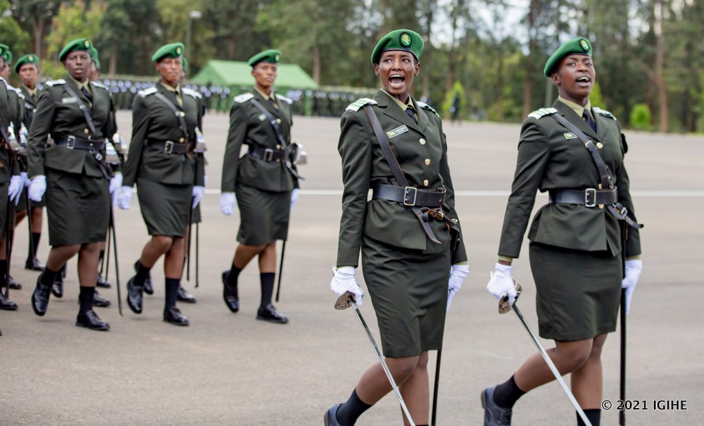 Abasirikare b'u Rwanda bahanyuranye umucyo