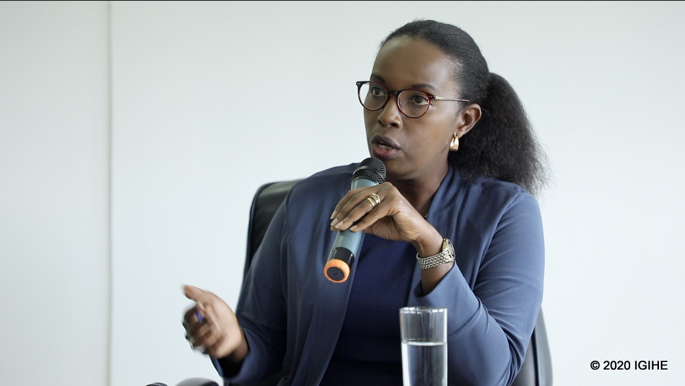 Umuyobozi Mukuru Ushinzwe Serivisi yo Kwegereza Ubutabera abaturage muri MINIJUST, Urujeni Martine, yavuze ko gutangira gukoresha iri koranabuhanga bifitiye akamaro impande zitandukanye