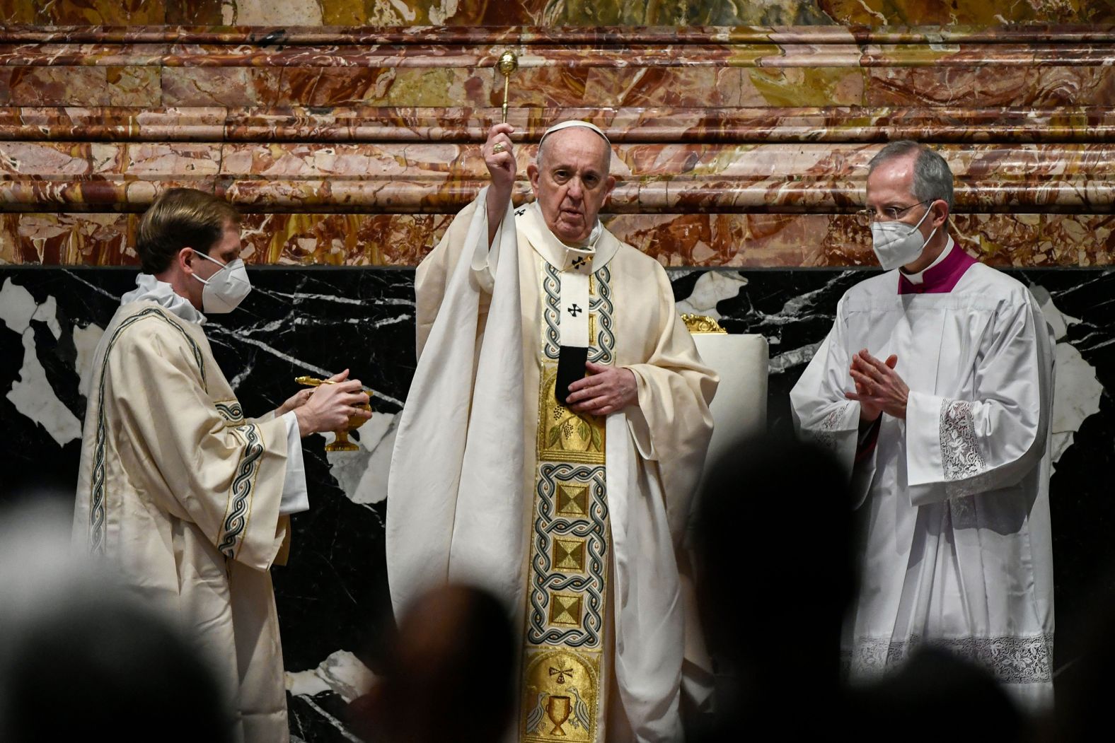Papa Francis asoma misa ya Pasika muri Mata 2021