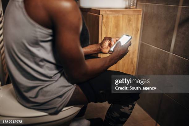 Abantu bakunda kujyana telefone mu bwiherero