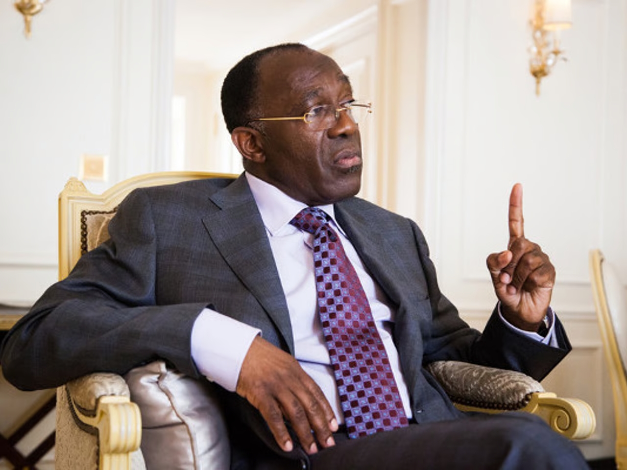 Tshibanda ni umudipolomate umaze imyaka myinshi hafi ya Kabila