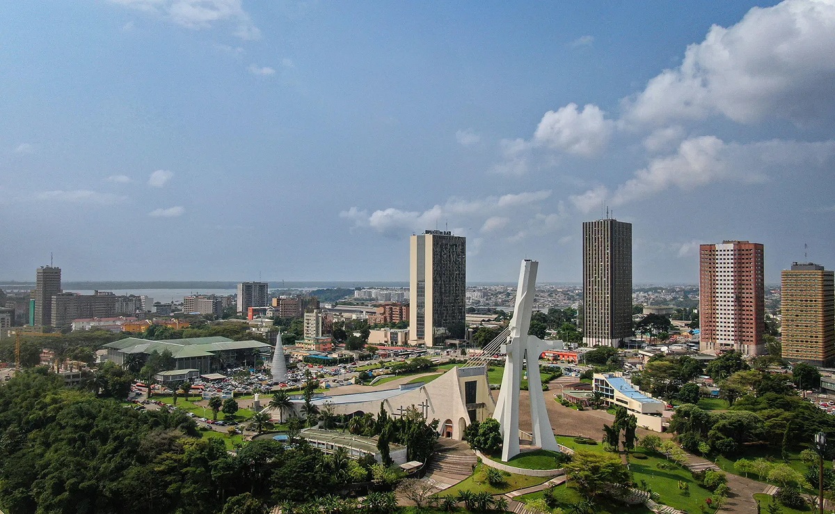Umujyi wa Abidjan ni umujyi ugaragaramo ibikorwa byinshi by'ubucuruzi