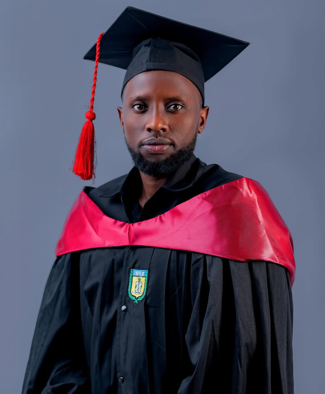 Uyu musore yabonye impamyabumenyi mu Miyoborere