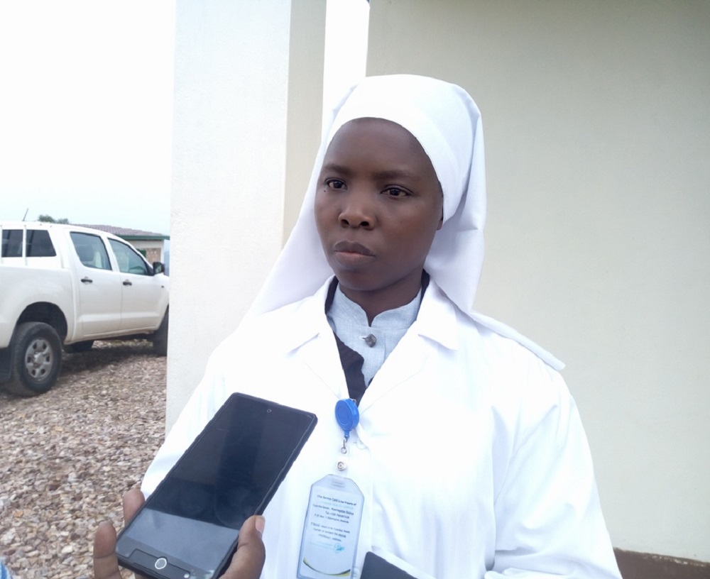 Umuyobozi w’Ikigo Nderabuzima cya Cyanika Sr Marie Leonille Mwitirihe