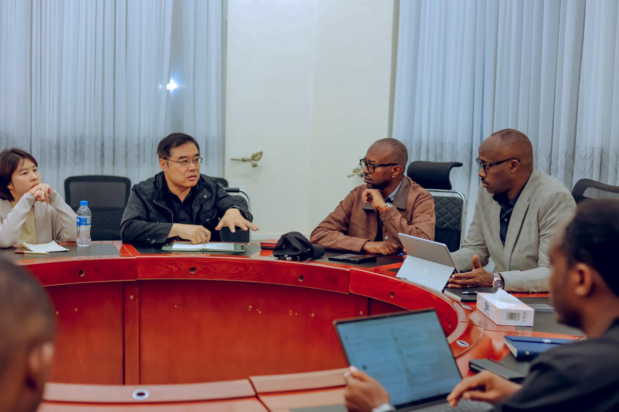 Abayobozi b'Intara y'Iburasirazuba baganiriye n'Abashinwa bashaka gushora inganda mu Rwanda