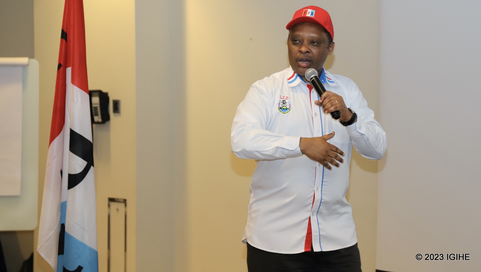 Prof Shyaka yashimangiye ko FPR -Inkotanyi bisobanuye kudatsindwa, ari nabyo yasabye abanyamuryango bayo muri Pologne