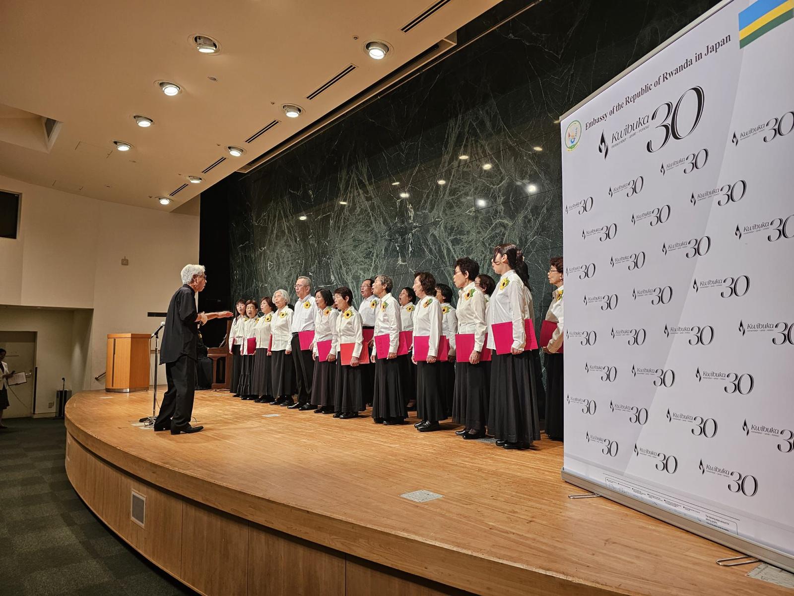 Korali y'Abayapani yaririmbye mu gikorwa cyo kwibuka i Nagasaki