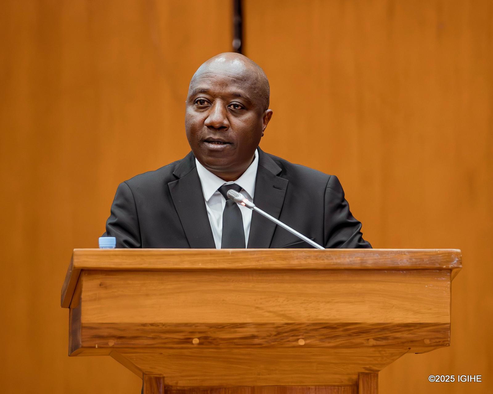 Minisitiri w'Intebe, Dr. Ngirente yavuze ko abikorera bagira uruhare mu guhanga akazi kenshi mu kagabanya ubushomeri