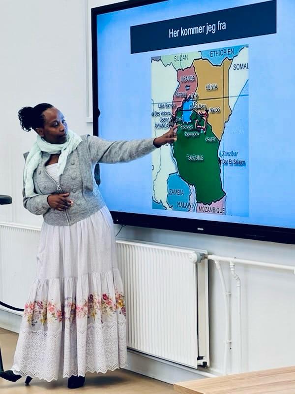 Jackiline Hansen yiyemeje kwigisha abato amateka ya Jenoside yakorewe Abatutsi