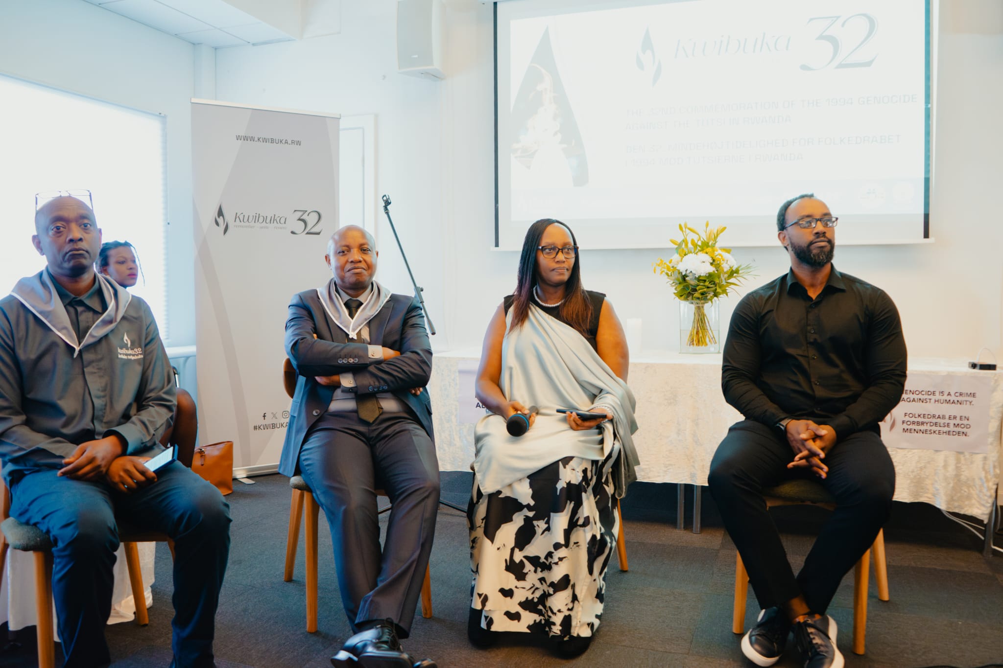 Dr. Ngoga Innocent , Egide Semukanya, uyobora IBUKA-Danemark, Jean Claude Gakimbiri na Geraldine Umutesi usnzwe ari Umujyanama wa mbere muri Ambasade y’u Rwanda mu bihugu by’u Burayi bw’Amajyaruguru, batanze ibiganiro